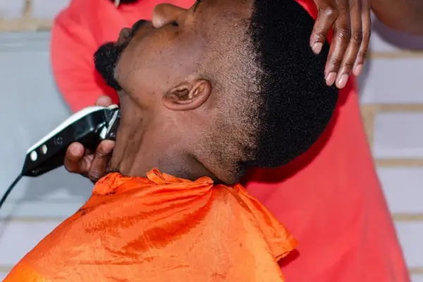 Salon de coiffure de Tours – soins de barbe