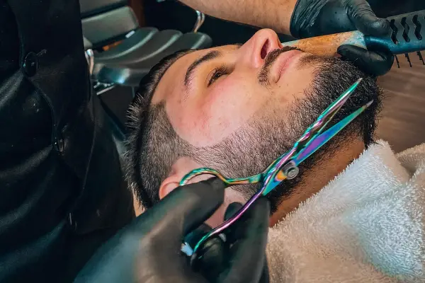 Salon de coiffure de Tours – taille de barbe
